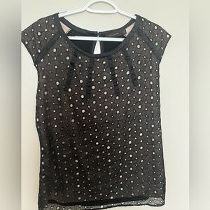 The Limited black and nude eyelet shell (L)